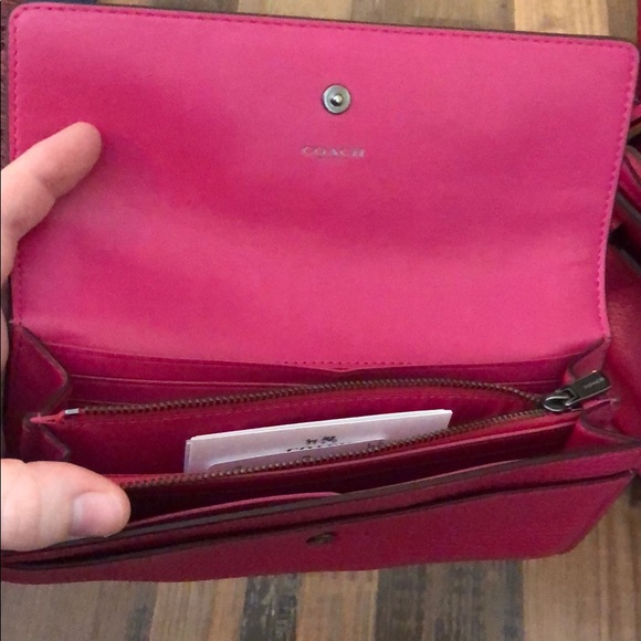 Pink Coach purse & matching wallet - Picture 4 of 8